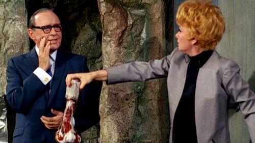 The Lucy Show Season 6 Episode 6 - Lucy and Jack Benny's Account