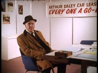 Minder Season 10 Episode 6 - All Quiet on the West End Front