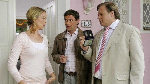 Die Rosenheim-Cops Season 10 Episode 12 - Mord im Bergrausch