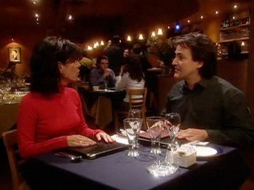 Un gars, une fille Season 6 Episode 8 - Au resto 3 - Prennent une marche 6 - Élise hébergée