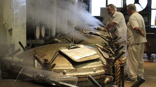 How Do They Do It? Season 12 Episode 6 - Road Rollers, Canned Bread, Vertu Phones