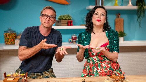 Tiny Kitchen Cook-Off Season 1 Episode 2 - Jennifer Tilly & Devon Sawa make Tiny Pumpkin Pie
