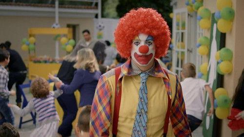 The Great Gonzalez Season 1 Episode 9 - Suspeito nº 9 - A Volta do Palhaço