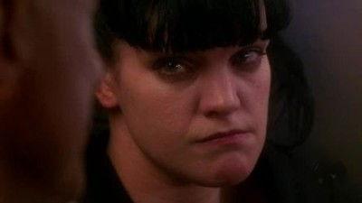 NCIS Season 3 Episode 21 - Bloodbath