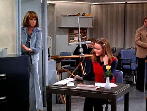 The Mary Tyler Moore Show Season 4 Episode 13 - I Gave at the Office