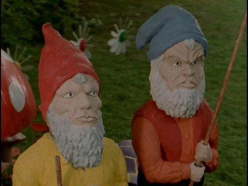 Goosebumps Season 2 Episode 8 - Revenge of the Lawn Gnomes
