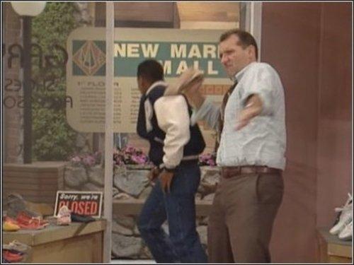 Married... with Children Season 8 Episode 8 - Scared Single