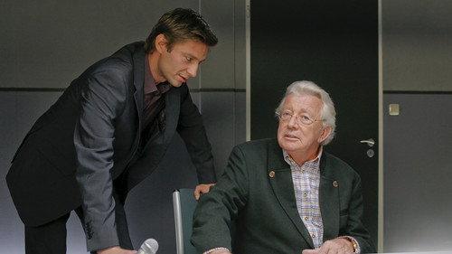 Die Rosenheim-Cops Season 9 Episode 21 - Eine Hochzeit und ein Todesfall