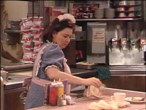 Roseanne Season 4 Episode 19 - The Commercial Show