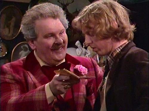 Albert & Herbert Season 5 Episode 2 - De fattiga och de rika