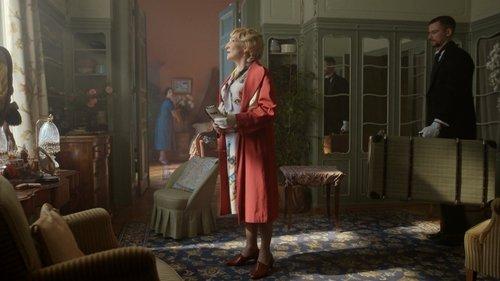 Emily. Queen of the Press Season 1 Episode 5 - A Coup