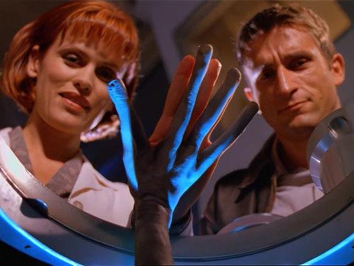 Seven Days Season 1 Episode 21 - Lifeboat