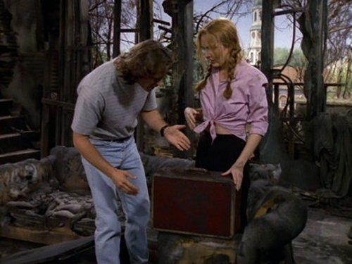 Wings Season 7 Episode 2 - Burnin' Down the House (2)