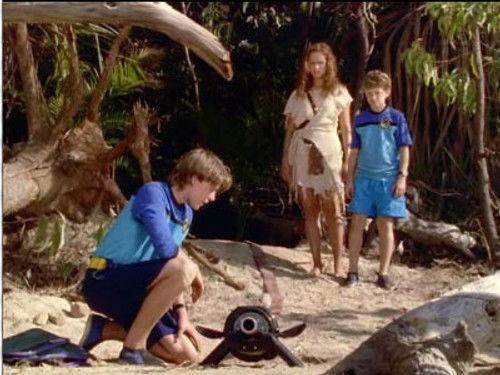 Ocean Girl Season 3 Episode 3 - Draining the Spaceship