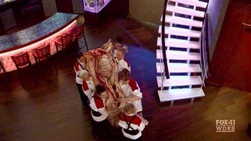 Hell's Kitchen Season 9 Episode 2 - 16 Chefs Compete