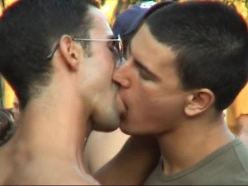 Il Testimone Season 1 Episode 10 - Being gay