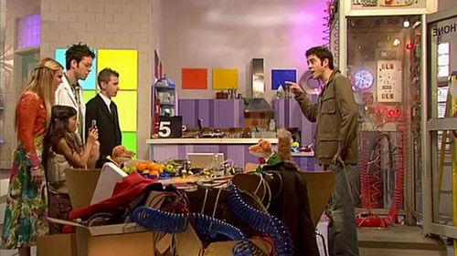 The Basil Brush Show Season 5 Episode 4 - Brush to the Future