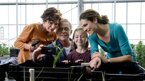 Black Tulip Season 1 Episode 1 - The Parade