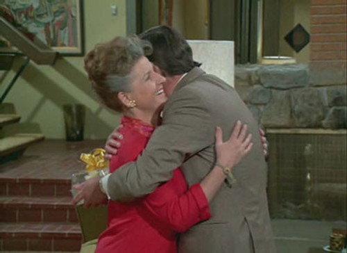 The Brady Bunch Season 2 Episode 23 - Alice's September Song