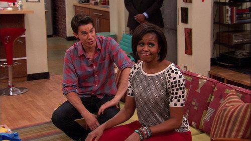 iCarly Season 5 Episode 10 - iMeet the First Lady