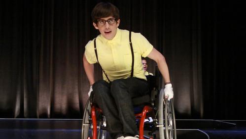 Glee Season 1 Episode 9 - Wheels