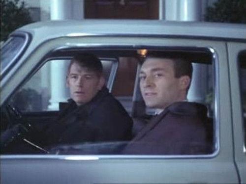 Man in a Suitcase Season 1 Episode 23 - Web with Four Spiders