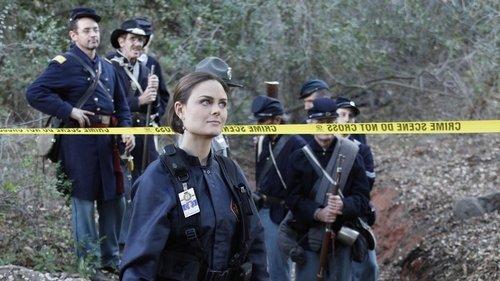 Bones Season 5 Episode 13 - The Dentist in the Ditch