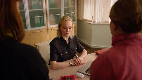 Первокурсницы Season 2 Episode 4 - Episode 4