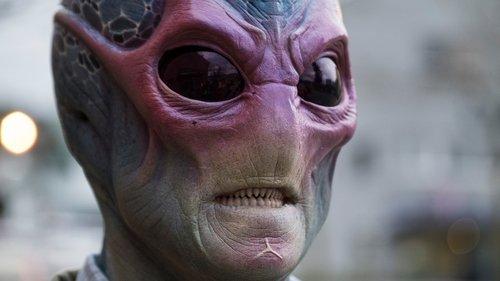 Resident Alien Season 1 Episode 4 - Birds of a Feather