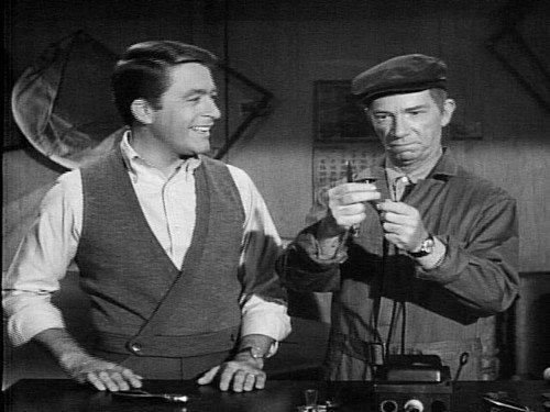 My Favorite Martian Season 2 Episode 25 - The Magnetic Personality and Who Needs It