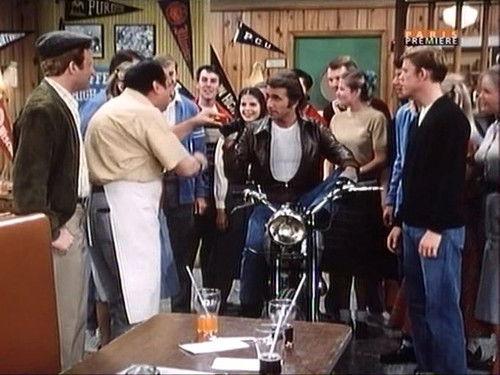 Happy Days Season 4 Episode 24 - Fonzie's Baptism