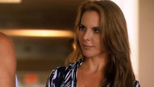 Duenos Del Paraiso Season 1 Episode 5 - Episode 5