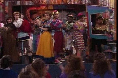 undefined Season 4 Episode 20 - Snow White and the Seven Dorks