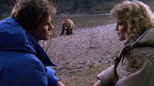MacGyver Season 3 Episode 19 - The Endangered