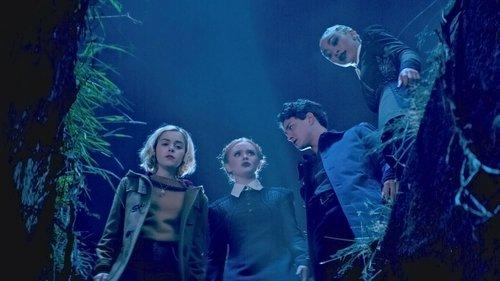 Chilling Adventures of Sabrina Season 1 Episode 8 - Chapter Eight: The Burial