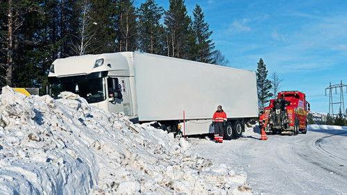 Ice Road Rescue Season 6 Episode 3 - Deadline Danger