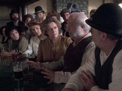 Star Trek: Voyager Season 6 Episode 17 - Spirit Folk