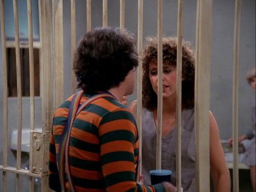 Mork & Mindy Season 4 Episode 18 - Cheerleaders in Chains