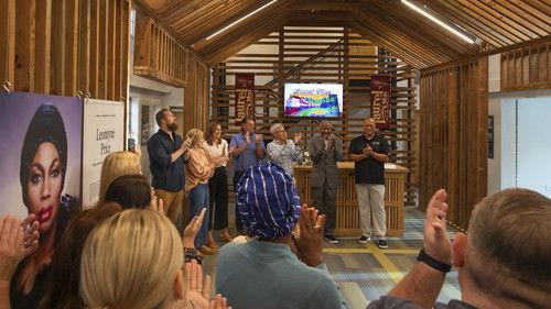 Home Town Season 8 Episode 13 - Welcome to Laurel