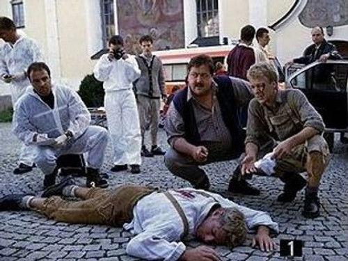 Die Rosenheim-Cops Season 1 Episode 7 - Tödliches Erbe