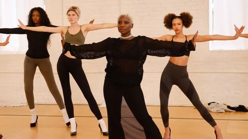 Germany's Next Topmodel Season 19 Episode 14 - It's Showtime! The Models rock the Big Stage