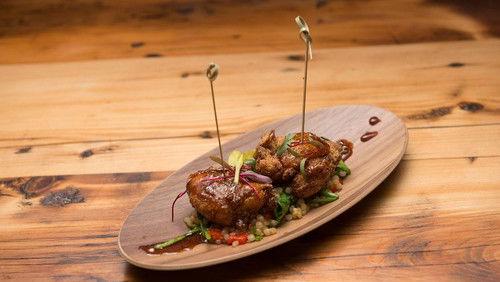 Beat Bobby Flay Season 13 Episode 8 - Feathered and Fried