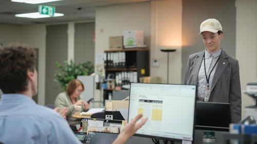 The Office Season 1 Episode 4 - Tax Dodge