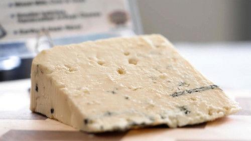 Wisconsin Foodie Season 16 Episode 3 - Kingston Creamery Co-op, Owl Farm Dinner