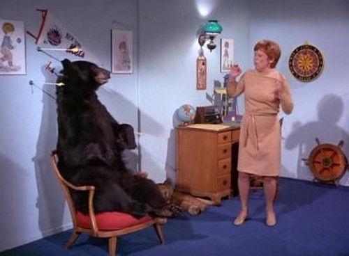 Bewitched Season 8 Episode 15 - Samantha's Magic Sitter
