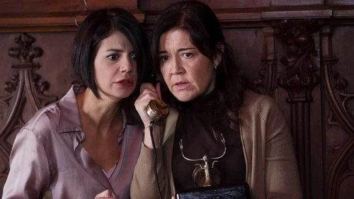 Los misterios de Laura Season 2 Episode 12 - The mystery of the ten strangers (part 1)