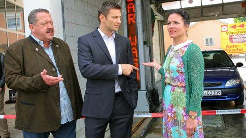 Die Rosenheim-Cops Season 14 Episode 6 - Mord in der Waschstraße