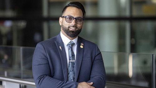 Britain's Busiest Airport: Heathrow Season 5 Episode 3 - Episode 3