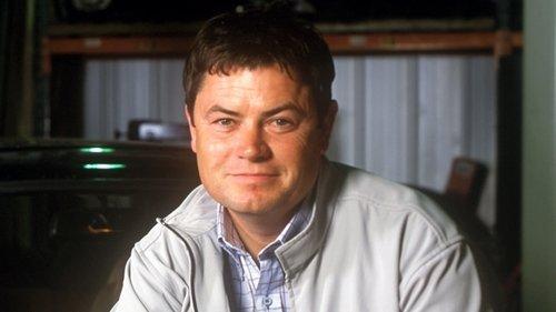 Wheeler Dealers Season 1 Episode 10 - Mercedes Benz W123 230E (Part 2)