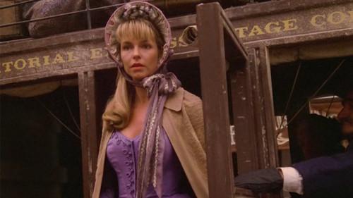 MacGyver Season 6 Episode 8 - MacGyver's Women